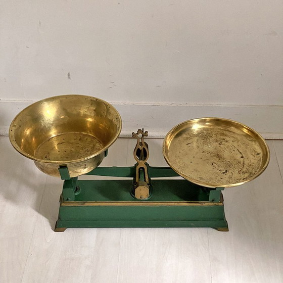 Image 1 of Cast iron Roberval balance with copper pans