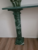 Mesa auxiliar de mármol