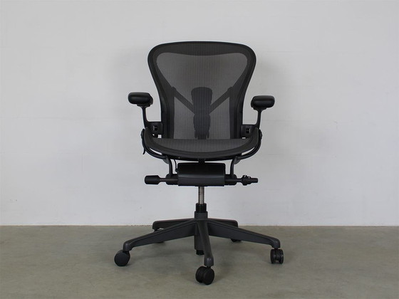 Image 1 of Aeron Remastered B Herman Miller Options complètes