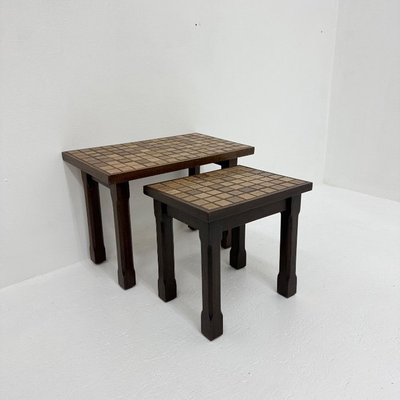 Image 1 of Set aus 2 brutalistischen Beistelltischen aus massivem Eichenholz mit Fliesenplatte, 1970er Jahre
