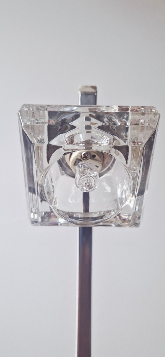 Image 1 of Moderne Designerlampe- Chrom und dickes Glas
