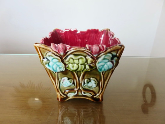 Cache Pot Art Nouveau, En Barbotine, Majolique D'Onnaing, Motif Floral, Fin XIXème, Début XXème – Objets déco (photo 6 of 9)