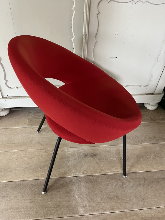 Image 1 of Artifort Nina roter eleganter und stilvoller Stuhl