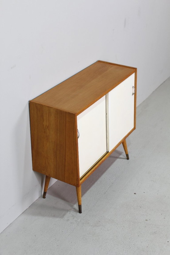 Image 1 of Vintage wit kastje jaren '60