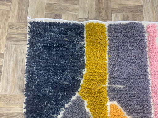 Alfombra de lana hecha a medida con coloridos diseños tradicionales, tamaño 2/3 m. – Alberto Bazzani (photo 2 of 5)
