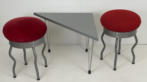 Image 1 of Deens design Space Age eighties grijze Pin Age bijzettafel chromen pootjes