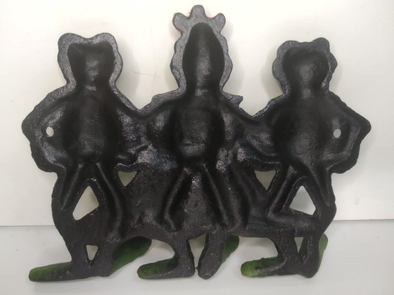 Image 1 of 4 Percheros de Hierro Forjado (2 Triples y 2 Individuales)