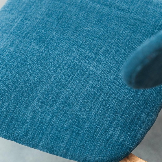 Image 1 of SET DI 6 SEDIE VINTAGE RESTAURO IN LEGNO E TESSUTO BLU ANNI ’60 MODERNARIATO