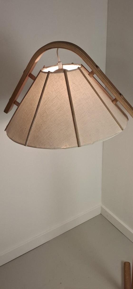 Image 1 of Lampada da terra vintage in legno Jan Wickelgren (design scandinavo)