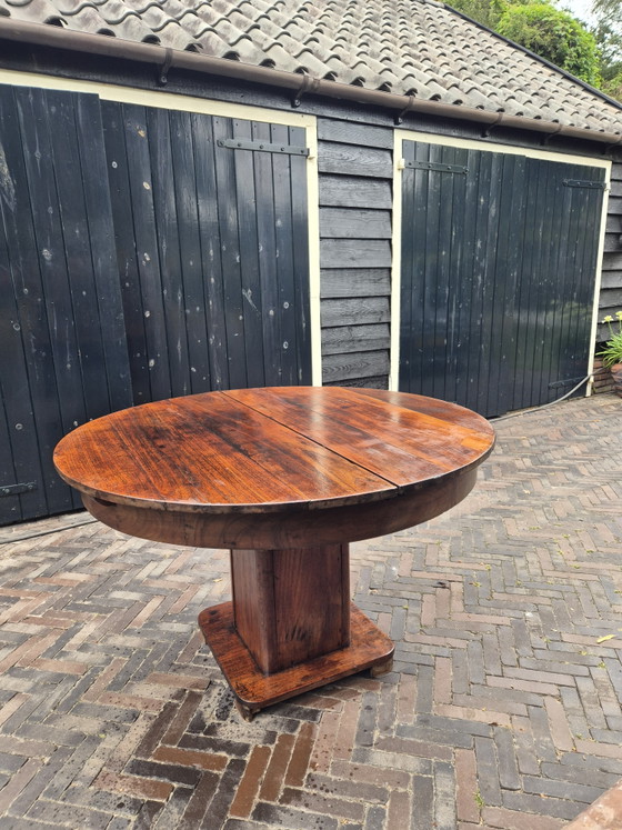 Image 1 of Art Deco extendable dining table