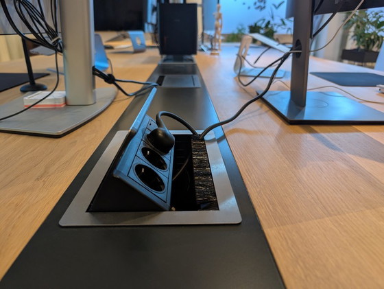 Image 1 of Design Workbench based on Vitra Design – massief eiken & staal