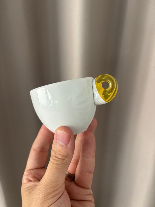 Vintage Fratelli Guzzini Tazza Espressotassen und gelbe Untertassen – 2er-Set – servies, Ceramic, Plastic (photo 2 of 10)