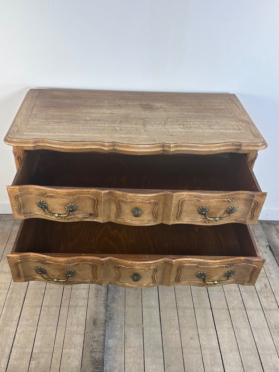 Image 1 of Cómoda estilo Luis XV en madera tallada