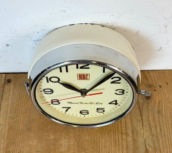 Image 1 of Vintage beige MRC scheepswandklok, jaren 70