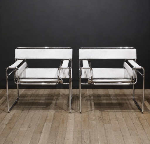 KNOLL Studio Set van 2 WASSILY B3 fauteuils (NIEUW) in wit bont