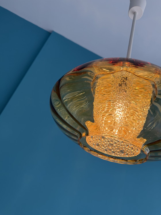 Image 1 of Vintage hanglamp uit het midden van de 20e eeuw / ruimtevaarttijdperk - amberkleurig, jaren 60/70