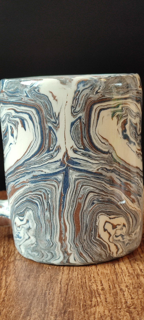 Image 1 of Handcrafted ceramic mug with marbled decoration, one of a kind.