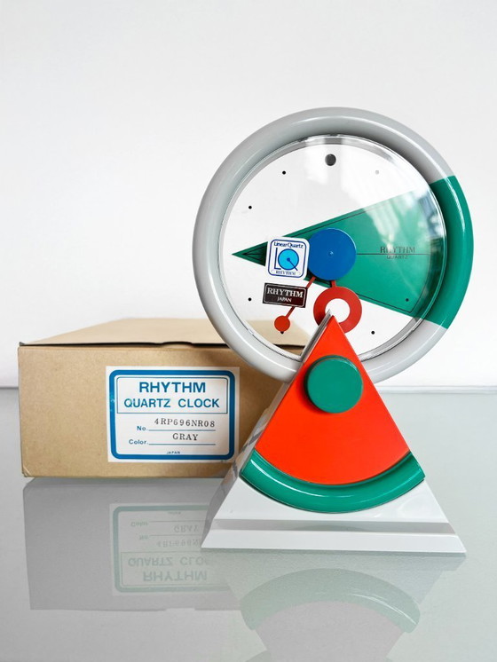 Image 1 of Vintage Rhythm Japan 4RP696 design klok