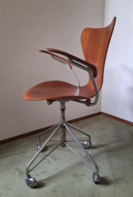 Bureaustoel Fritz Hansen model 3217 – Bureaustoelen, Metaal (photo 7 of 16)