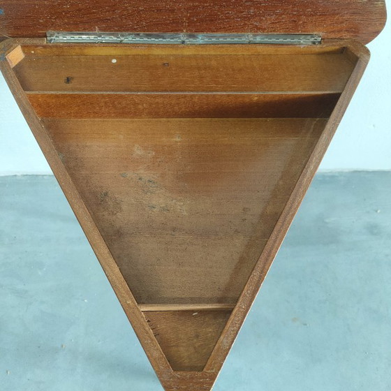 Image 1 of Table d'appoint italienne vintage des années 1950-60 (avec compartiment de rangement)