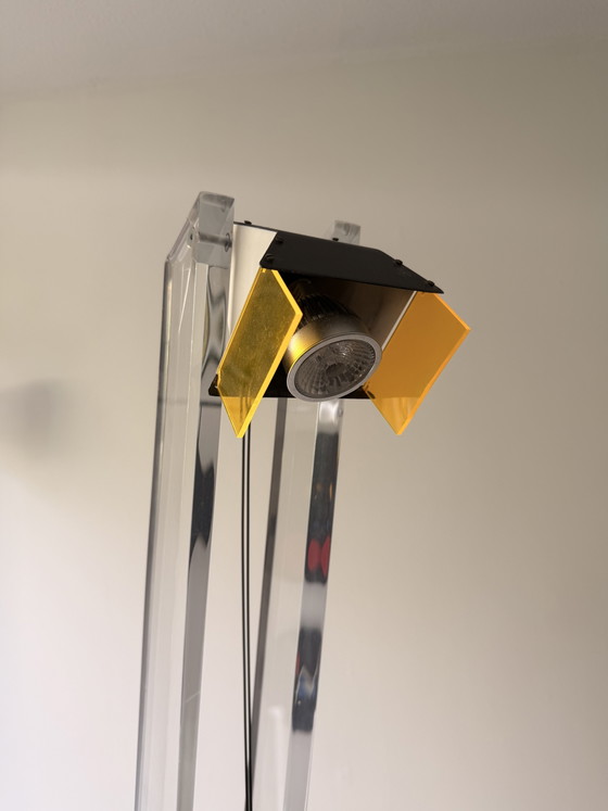 Image 1 of Rara lampada da terra in Lucite dei primi anni '60, "Design da studio".
