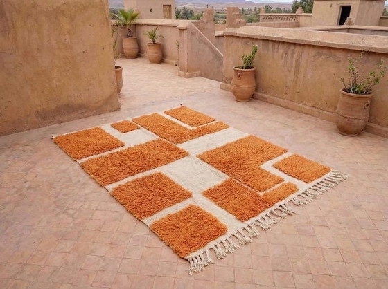 Image 1 of Tapis en laine naturelle fait main artisanale marocaine 150/250 cm