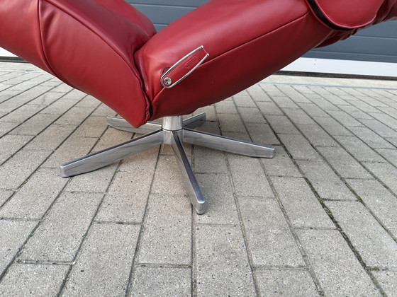 Image 1 of Poltrona relax Jori Symphony, recente, in pelle Celia rossa, taglia media, in ottime condizioni!