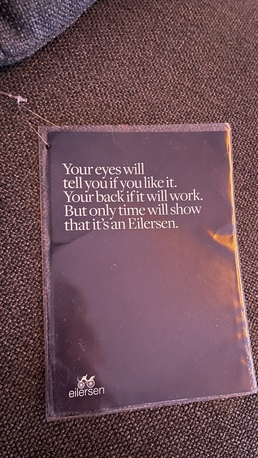 Sofá Eilersen RIG, nuevo, modelo showroom, gris, sin usar