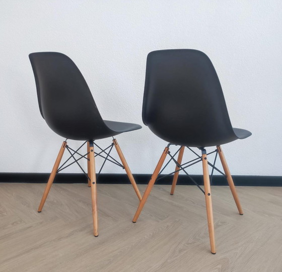 Image 1 of 2x Vitra Eames DSW Stuhl