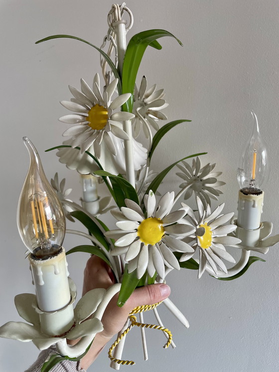 Image 1 of Italian chandelier in enamelled sheet metal - daisy design