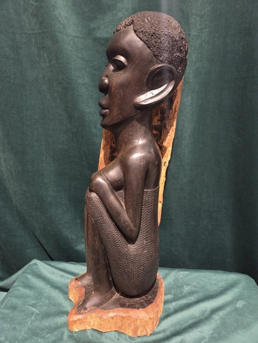 Grote handgesneden houten sculptuur – Afrikaans design