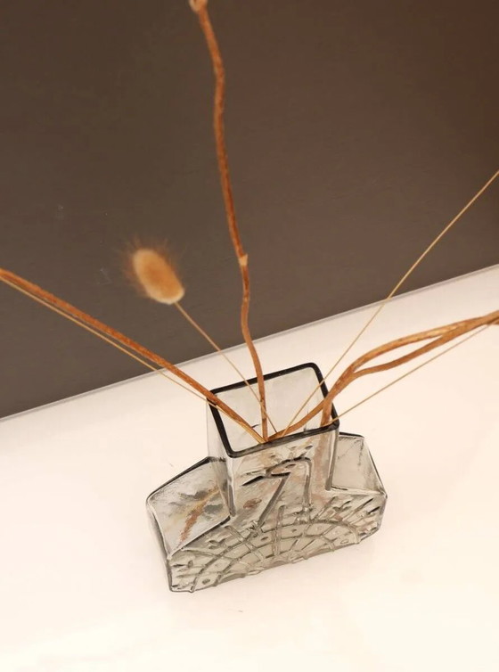 Image 1 of Mid-century Scandinavian modern art glass vase by Wiktor Berndt for Flygsfors, Sweden
