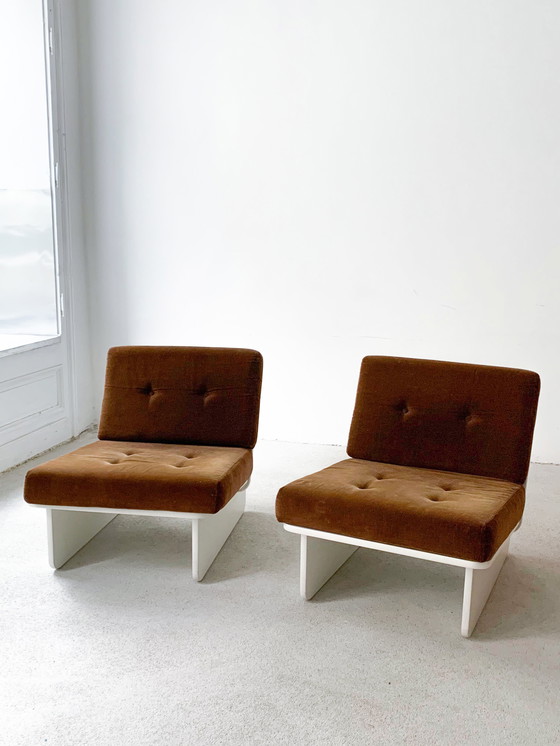 Image 1 of 2 loungestoelen uit het ruimtevaarttijdperk met ribfluwelen bekleding uit de jaren 1970