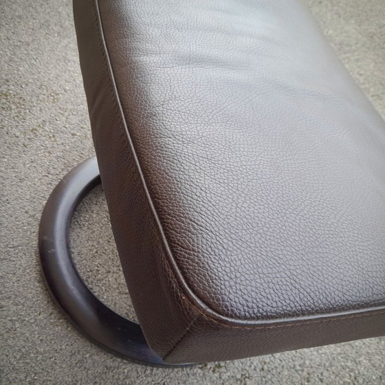 Image 1 of Paire de fauteuils et ottoman scandinaves en cuir Stressless par Ekornes, Norvège, 1970
