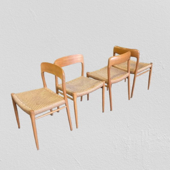 Image 1 of Satz von 8 Stühlen Niels Moller für Mollers Mobelfabrik