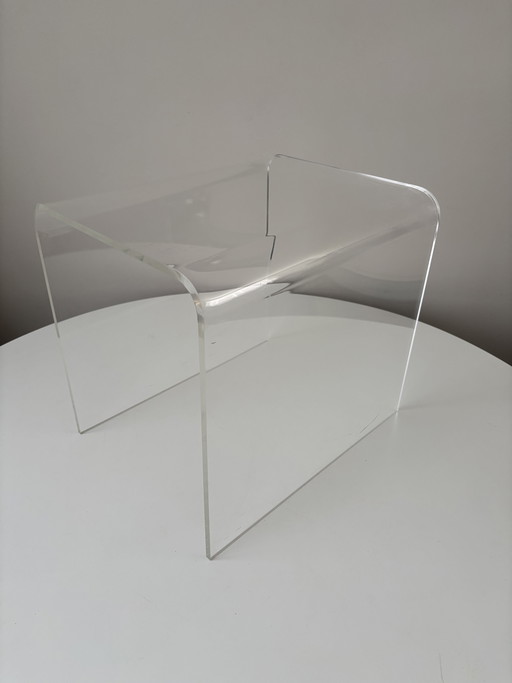 Vintage Plexiglas Bijzettafel - Doorzichtig Gebogen Acrylglas Tafeltje - Perspex, Transparant - Mid-Century, Space Age Tafel
