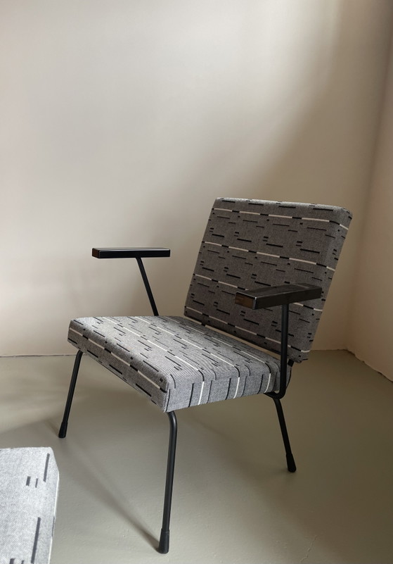 Gispen 1401 Armchair With Ottoman 1801 – Metal, Wool (photo 3 of 10)