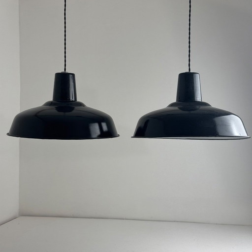 PAIR OF ANTIQUE ENAMELED INDUSTRIAL WORKSHOP PENDANTS
