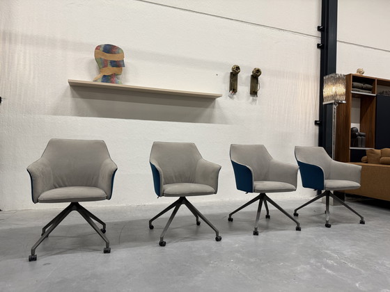 Image 1 of 4 Mara Twist Esszimmerstuhl blau