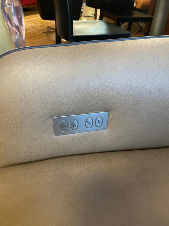 Image 1 of Fauteuil relax Lyrah modèle showroom