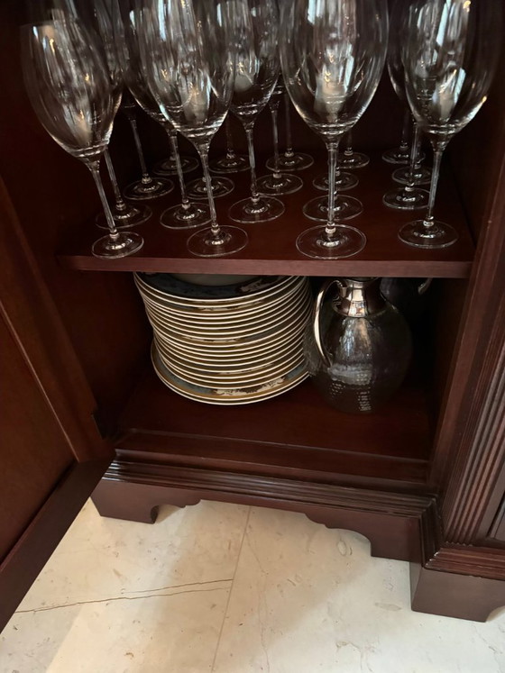 Exclusieve klassieke eetkamer set – Massief mahonie – Uitschuifbare tafel met 10 stoelen + vitrinekast (photo 12 of 19)