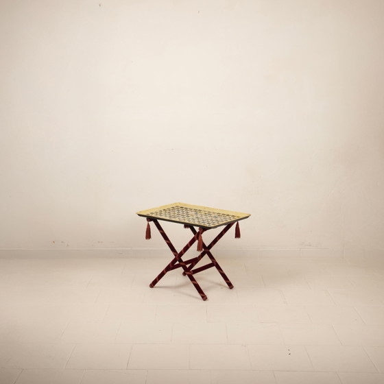 Vassoio araldico di Piero Fornasetti, montato come tavolo su base Foldes, anni '50 – Tavolini, Wood, Velvet (photo 15 of 20)