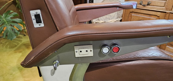 Image 1 of Takara Belmont Barberchairs