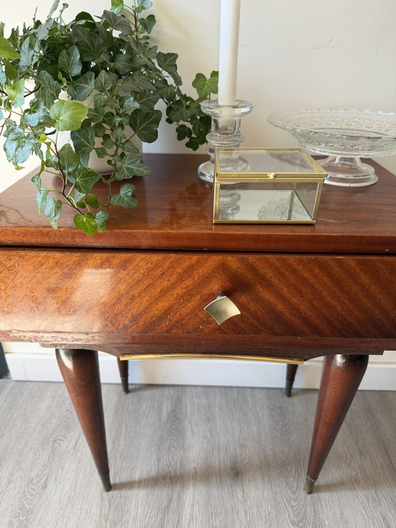 Image 1 of Kleiner Beistelltisch mit Schublade