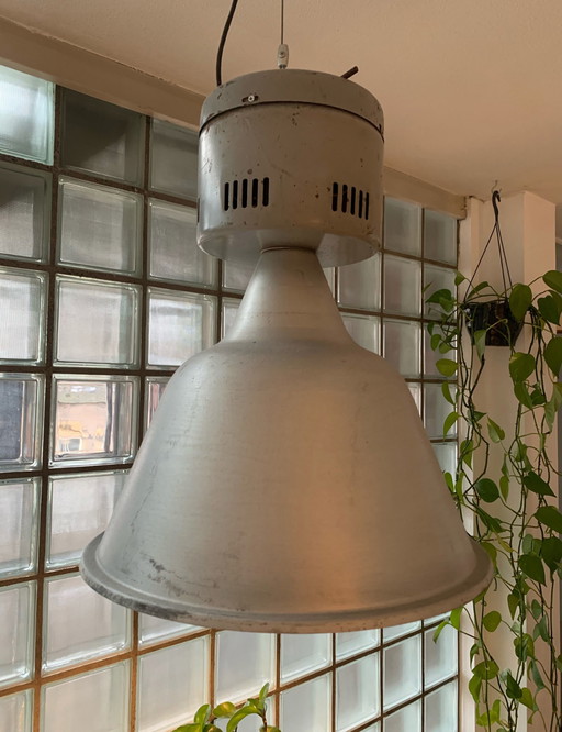 Lampe pendante industrielle au design vintage