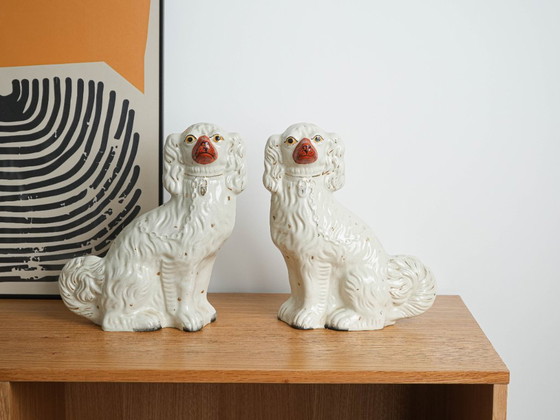 Image 1 of Ceramic mantelpiece figurines – Spaniels, Staffordshire style, made in England