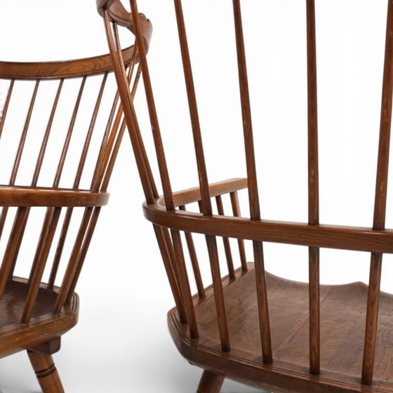 Image 1 of Par de sillones Windsor hechos a mano, Inglaterra, circa 1960.