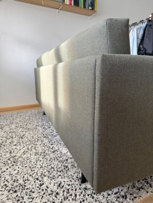 Muuto Outline Sofa 2-seater – Like new – Kvadrat Fiord