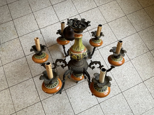 Chandelier with ceramic parts
