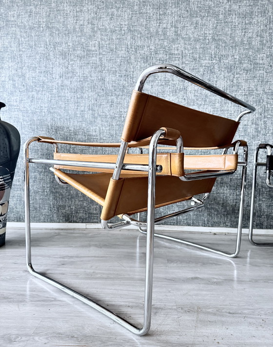 Image 1 of Fasem Wassily / B3 fauteuil – Cognacbruin leer – jaren 80 – Chroom
